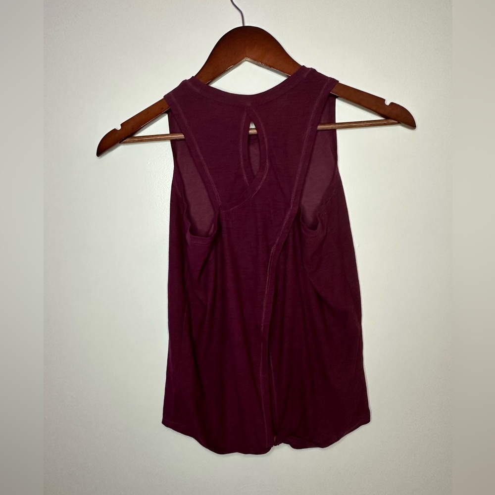 Old Navy Active Tank Sz L Maroon